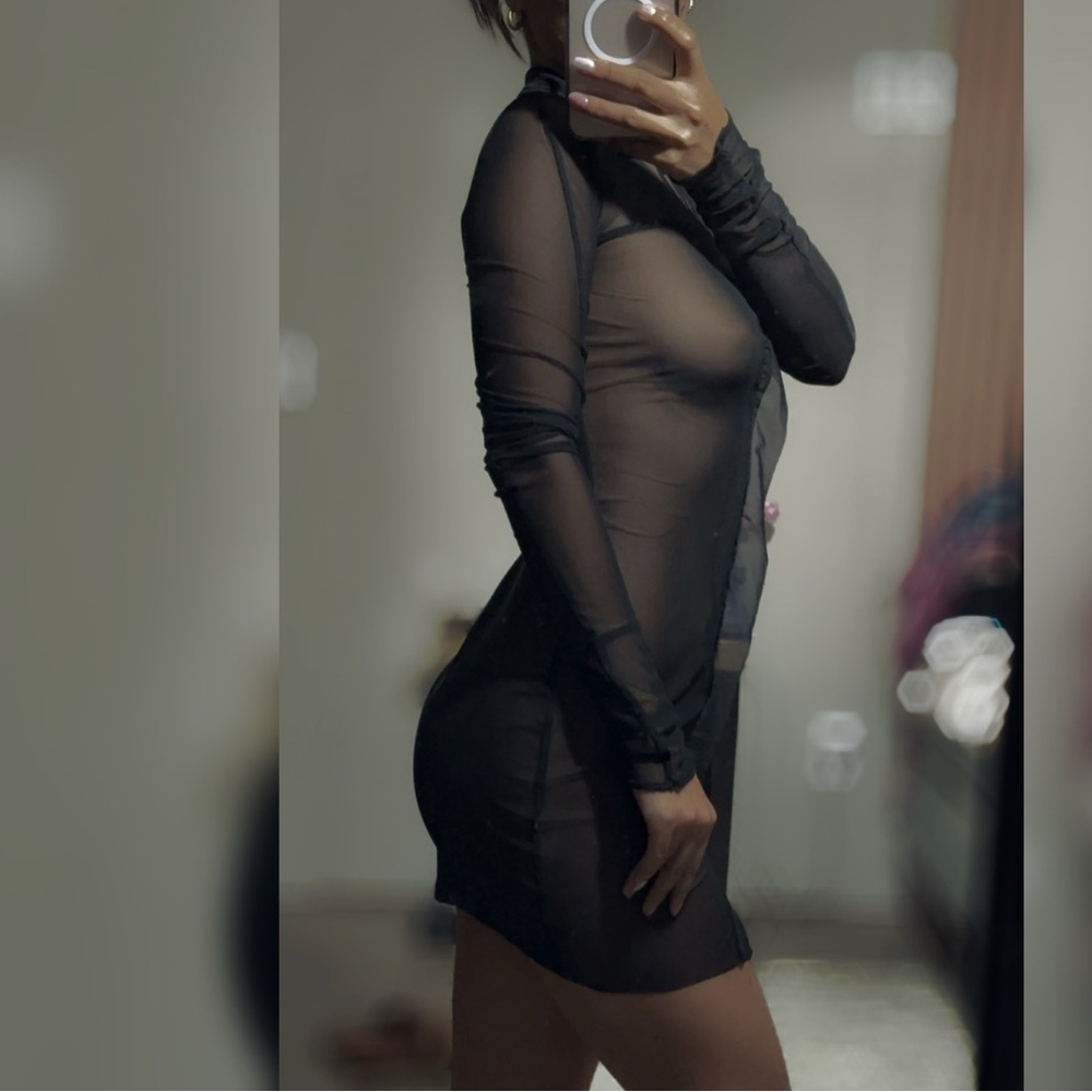 Elegant Black Long Sleeve Dress - Picture 4 of 4